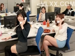 Co hai chân ép âm đạo cho anh xuất vào trong