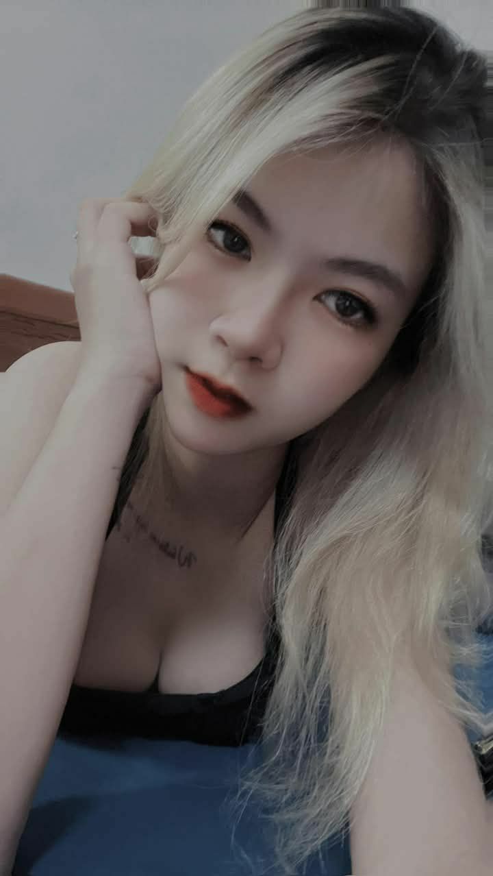 đêm đáng nhớ khi ở nhờ nhà đồng nghiệp nữ khi trễ tàu về nhà